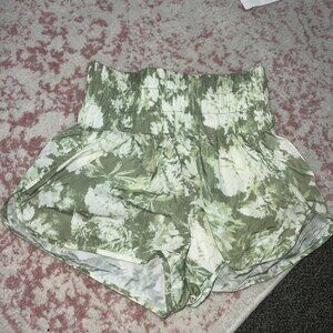 Free people movement green and white tie dye shorts🥝 limited edition